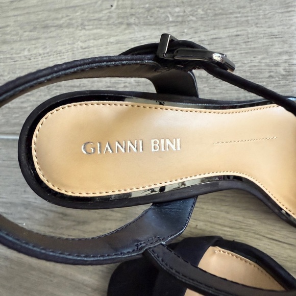 Gianni Bini Arleena Suede Ankle Strap Block Heel 3.14” Sandals size 7.5 - Picture 5 of 7